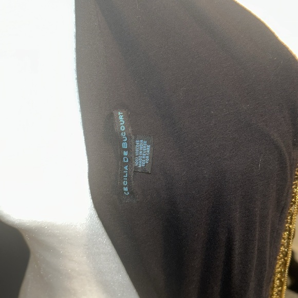 ❤️🔥NWOT❤️🔥Cecilia De Bucourt Versatile Scarf Black w/Gold Chains Adorned - Picture 12 of 12